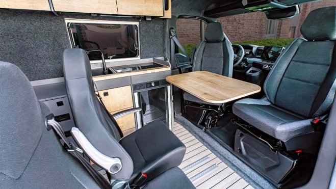 Nissan Interstar e Relax 1