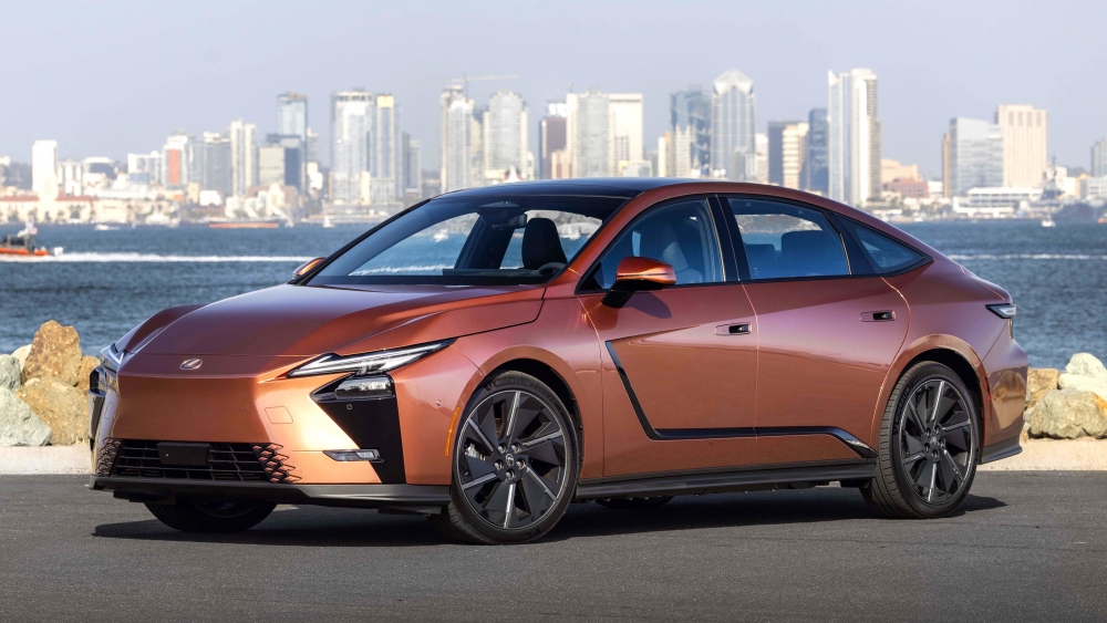 lexus es Disparate económico coche pierde 3.000 euros director Toyota estalla política todo electrico Europa 5 lexus es Disparate económico coche pierde 3.000 euros director Toyota estalla política todo electrico Europa 5