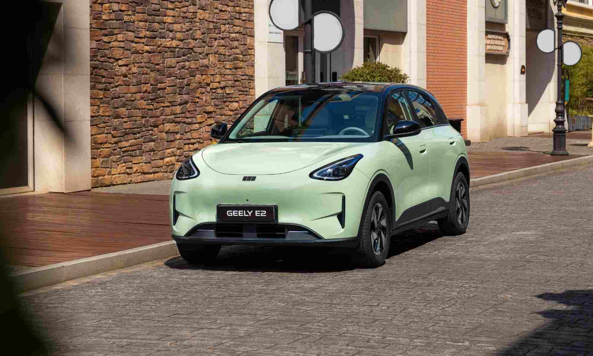 Geely E2