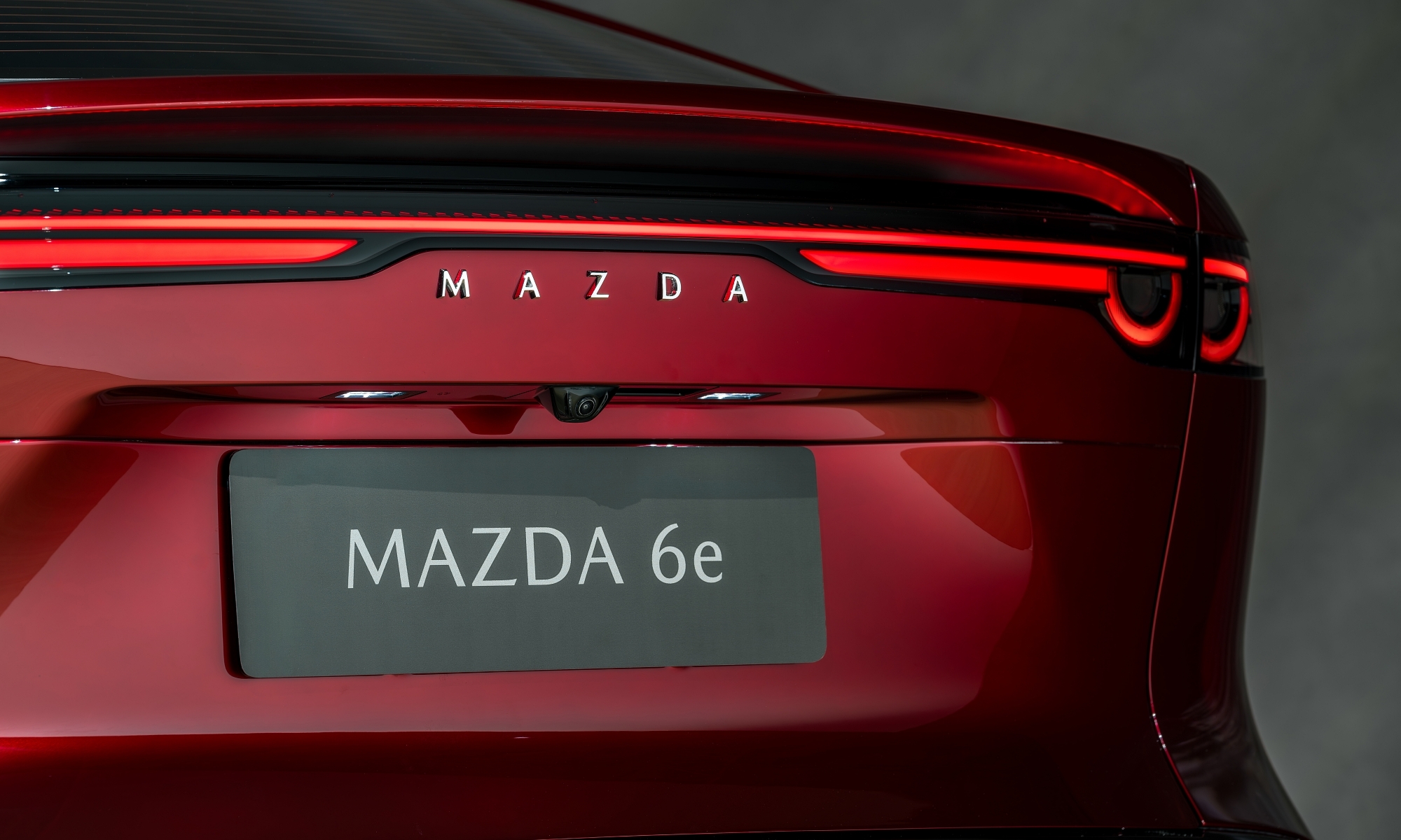 El 6e de Mazda ya es bonito, solo le falta tener más autonomía y cargar más rápido.