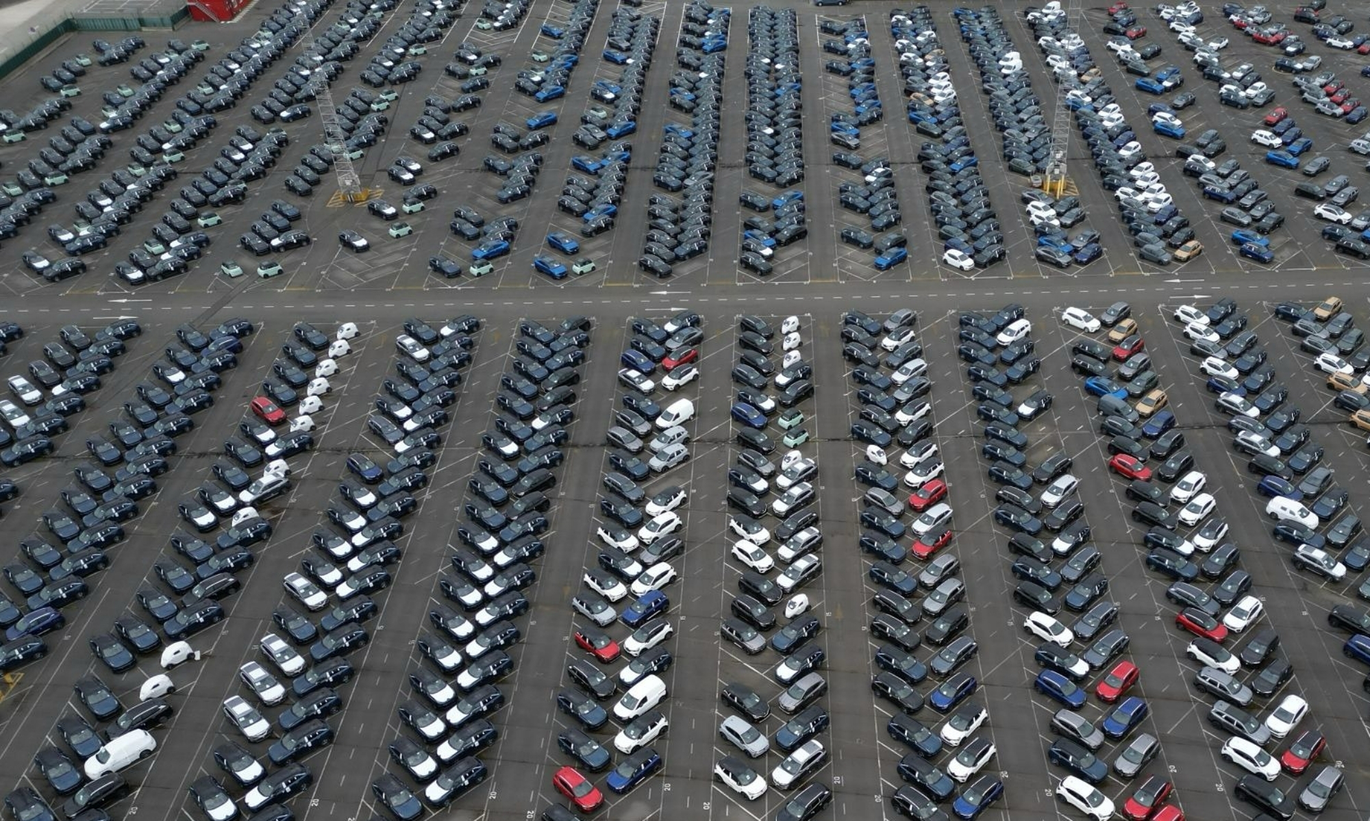 El auge del coche eléctrico en China acarrea importantes problemas secundarios.