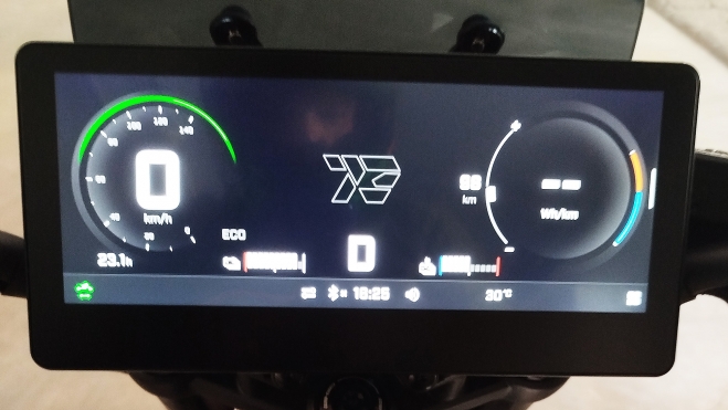 can am pulse moto electrica naked prueba test potencia bateria autonomia precio 3
