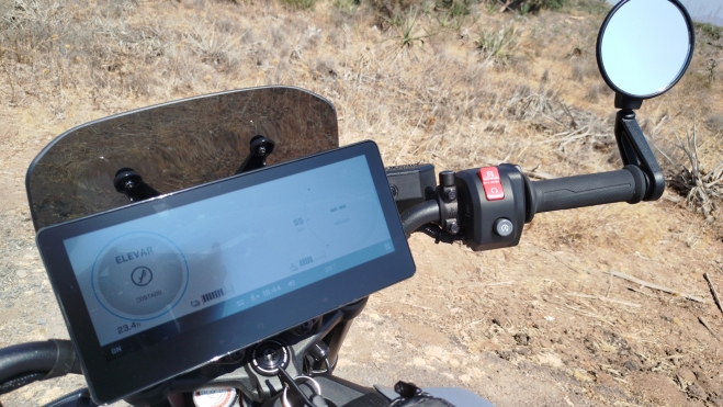 can am pulse moto electrica naked prueba test potencia bateria autonomia precio 1