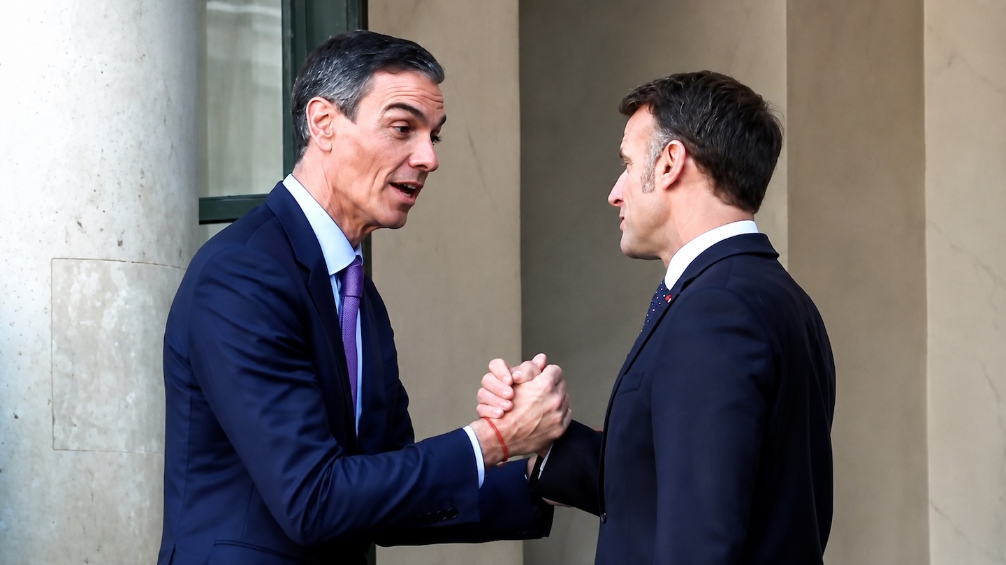 Francia gana 3.000.000.000 millones revendiendo electricidad renovable a Europa (a 61,2 €/MWh) comprada mucho más barata a España