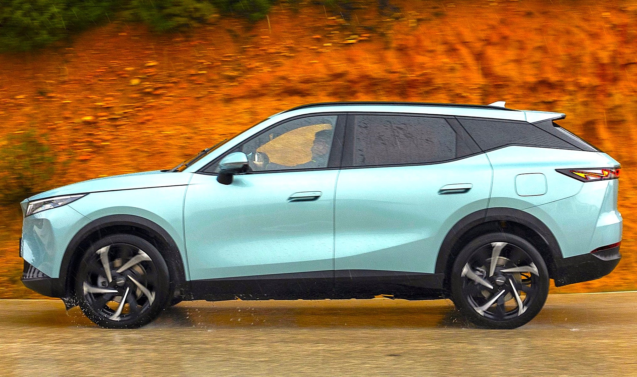 Este SUV híbrido con 1.200 km de autonomía se queda, con las ayudas del Plan Auto+, a precio de risa tras una más que suculenta rebaja.