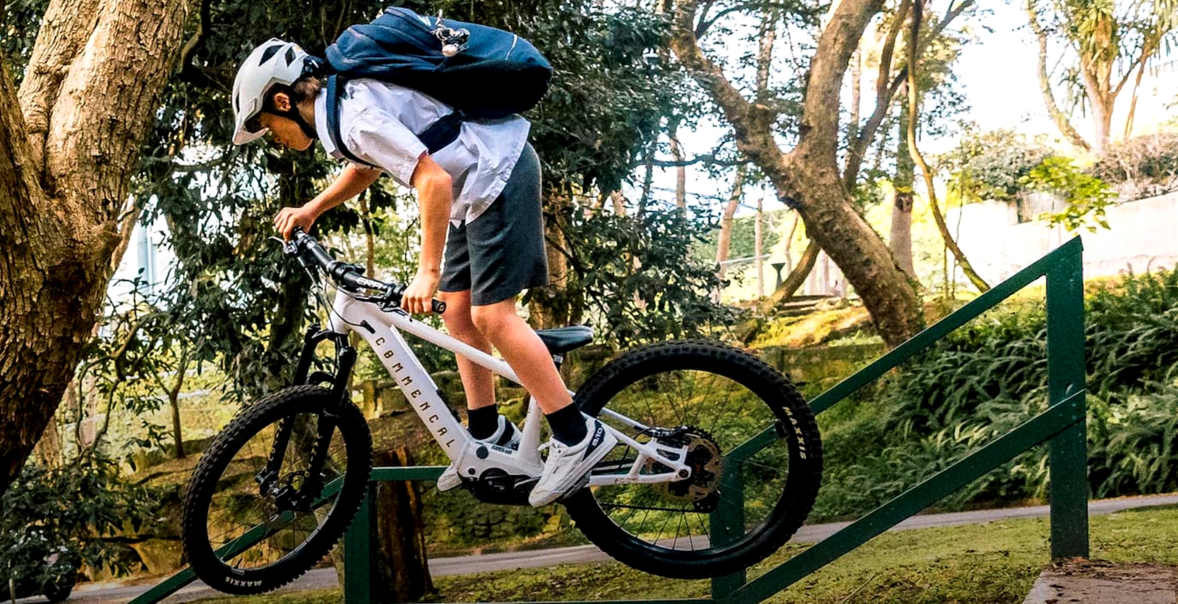 Una bicicleta eléctrica puede ser la excusa para que un niño no deje de pedalear (Foto: COMMENÇAL).