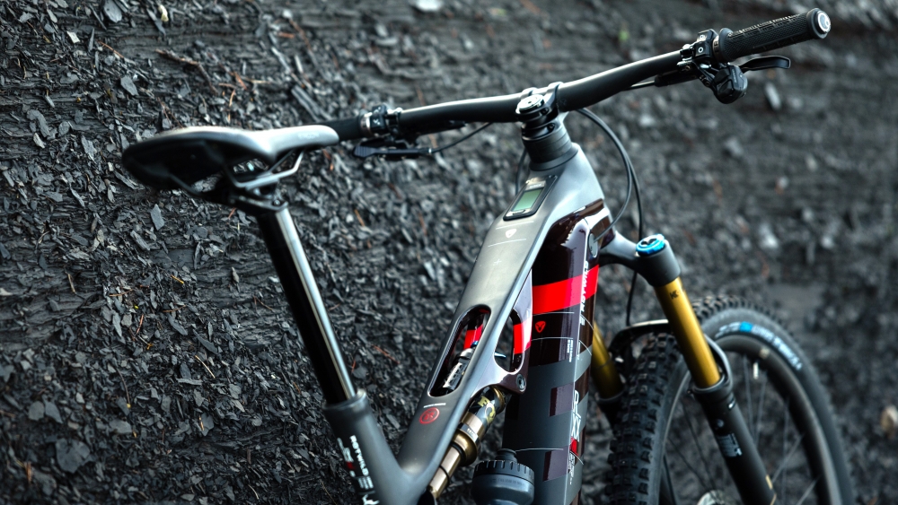 Rotwild R.XX cuadro 13.490 € y 1.500 W en solo 20 kg e MTB 'de lujo' alemana desafía industria Rotwild R.XX cuadro 13.490 € y 1.500 W en solo 20 kg e MTB 'de lujo' alemana desafía industria