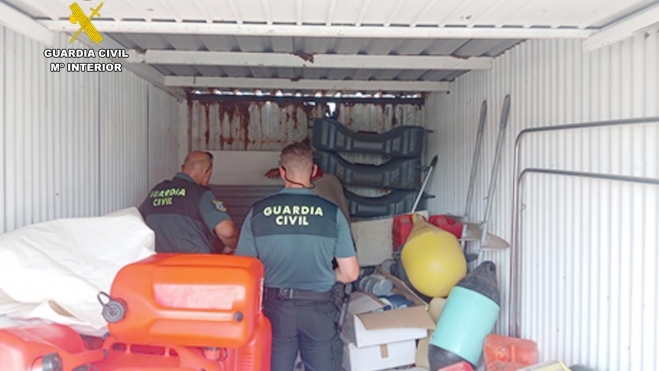 1000 litros gasolina incautados guardia civil almacenados ilegalmente 1000 litros gasolina incautados guardia civil almacenados ilegalmente