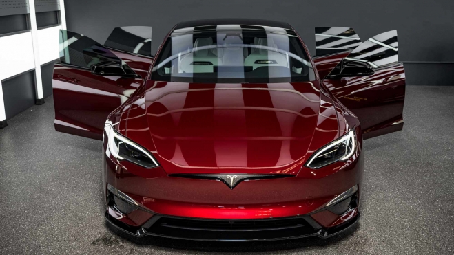 Tesla Model S Plaid Signature Edition 1 Tesla Model S Plaid Signature Edition 1