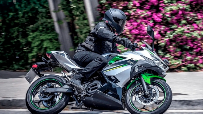 Kawasaki Ninja e 1 2 Kawasaki Ninja e 1 2