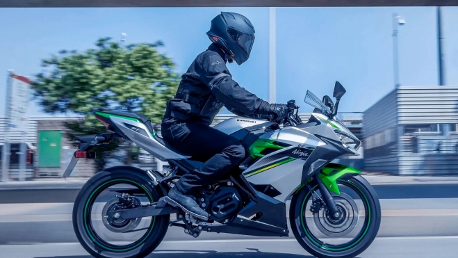 Kawasaki Ninja e 1 1 Kawasaki Ninja e 1 1