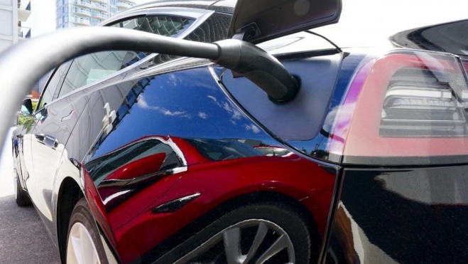 Tesla Tesla