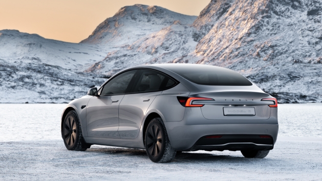 TESLA MODEL 3