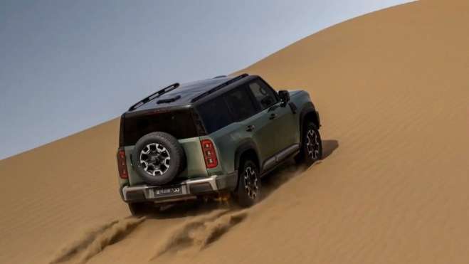 Geely Zhanjian 700 Trasera