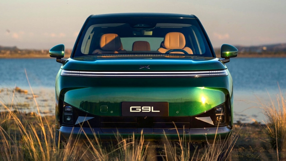 Xpeng G9L frontal Hasta 1.602 km autonomía, 7 plazas y 1.152 L maletero así es nuevo SUV Xpeng aterriza España