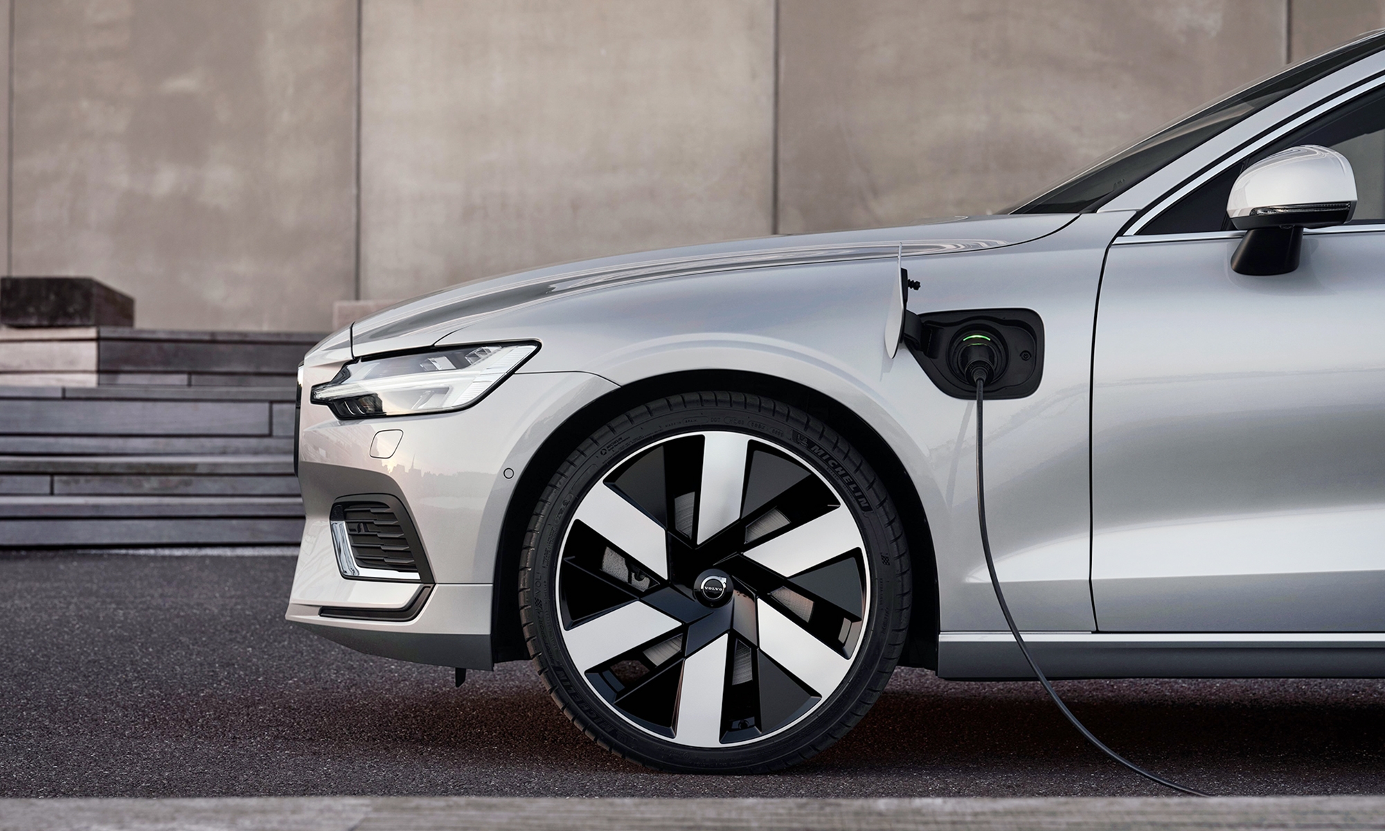 Volvo, pese al auge de los SUV, quiere seguir contando con coches de carrocería familiar.