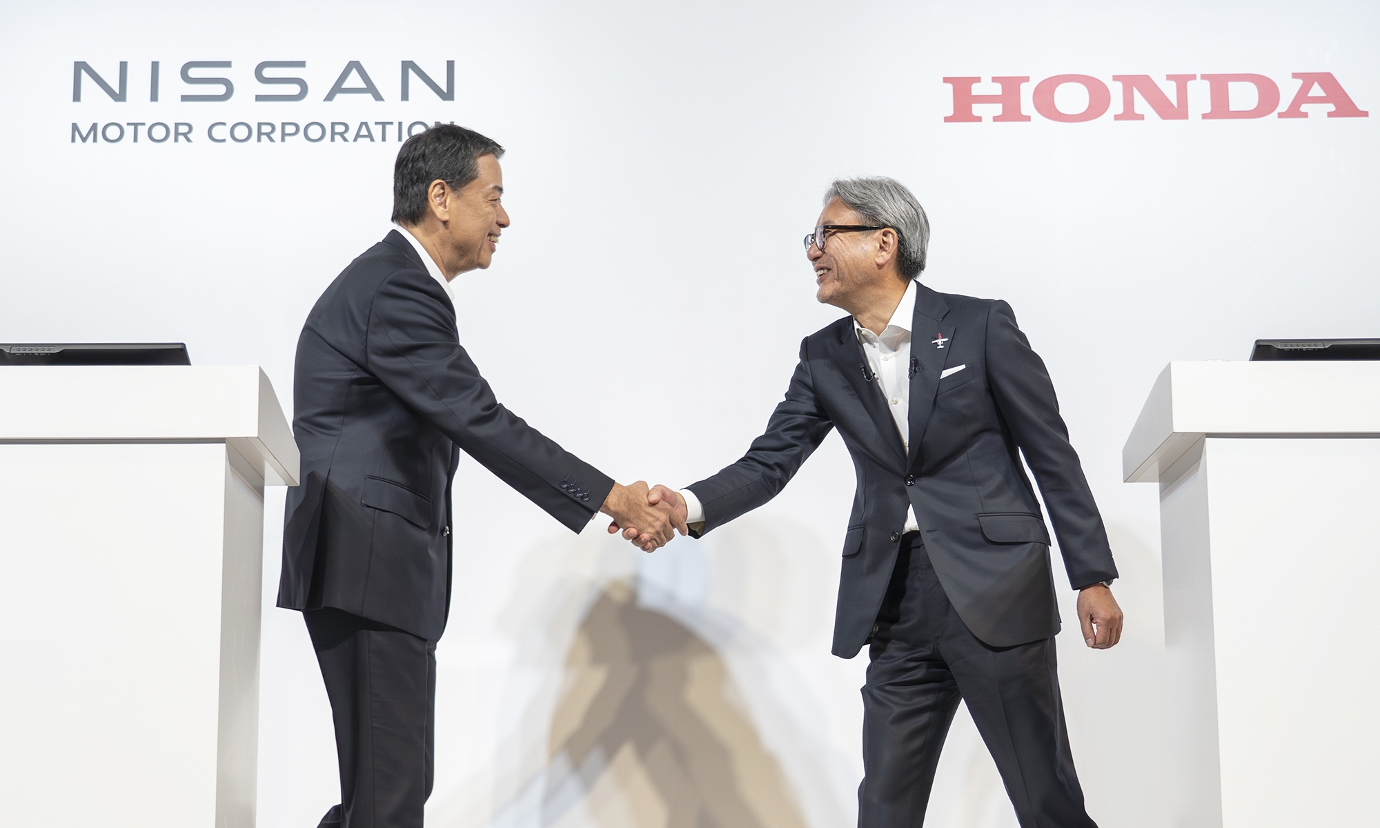 honda nissan unen software batalla contra china competencia