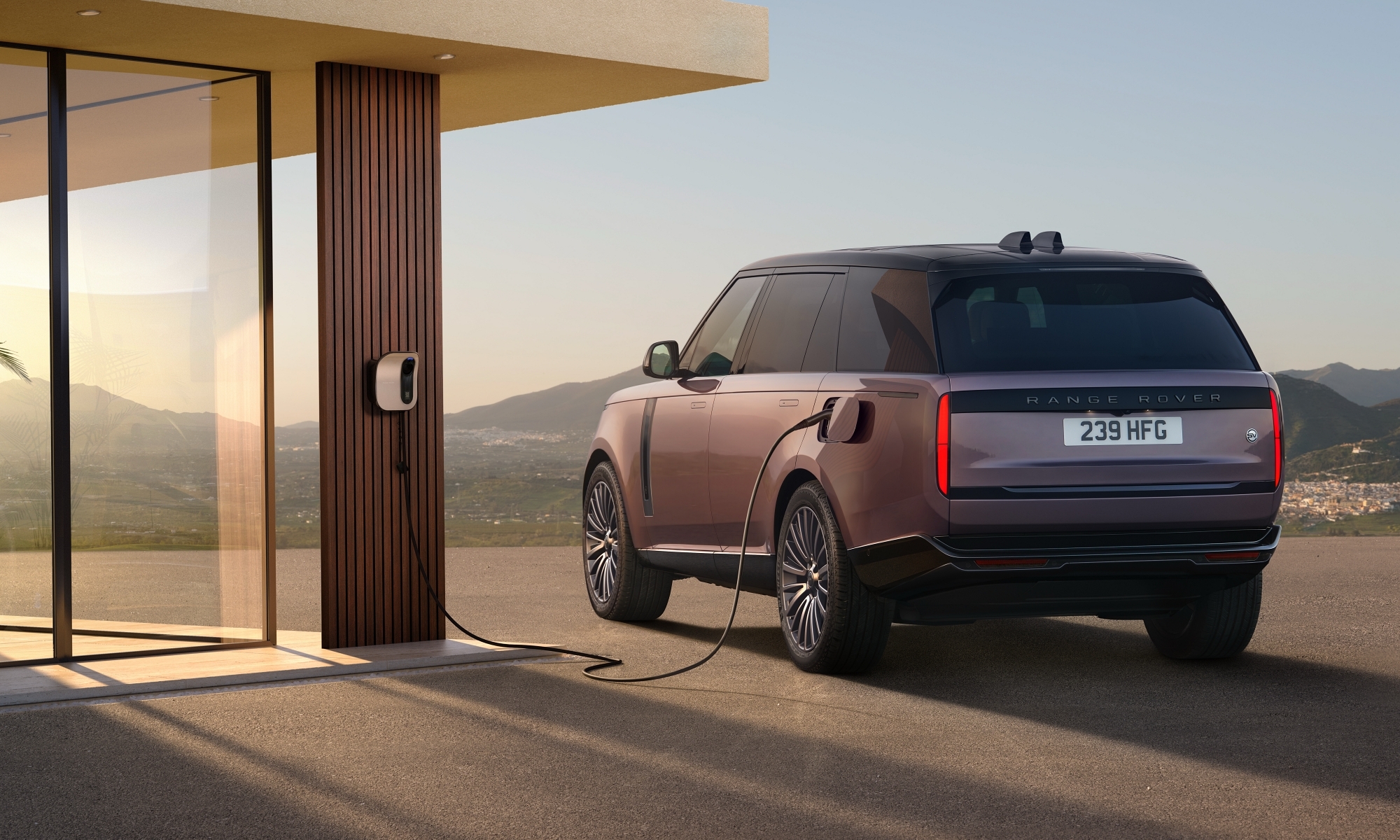 A simple vista el Range Rover Electric es exactamente igual a cualquier otro Range Rover.