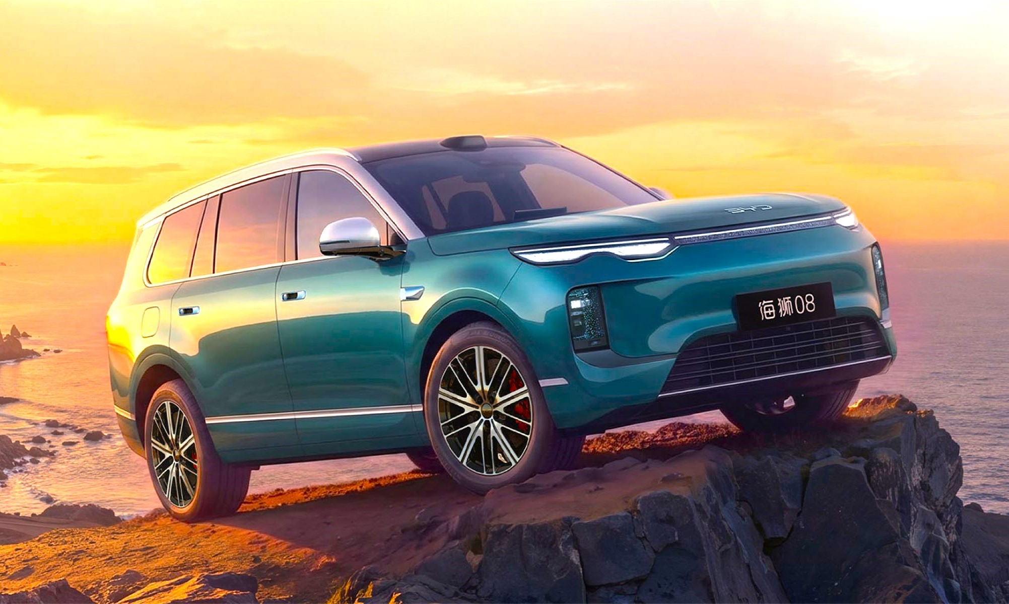 BYD ha puesto a la venta su mejor SUV híbrido enchufable, con una enorme autonomía y que, en Europa, sería un rival de los BMW X7 o Audi Q7.