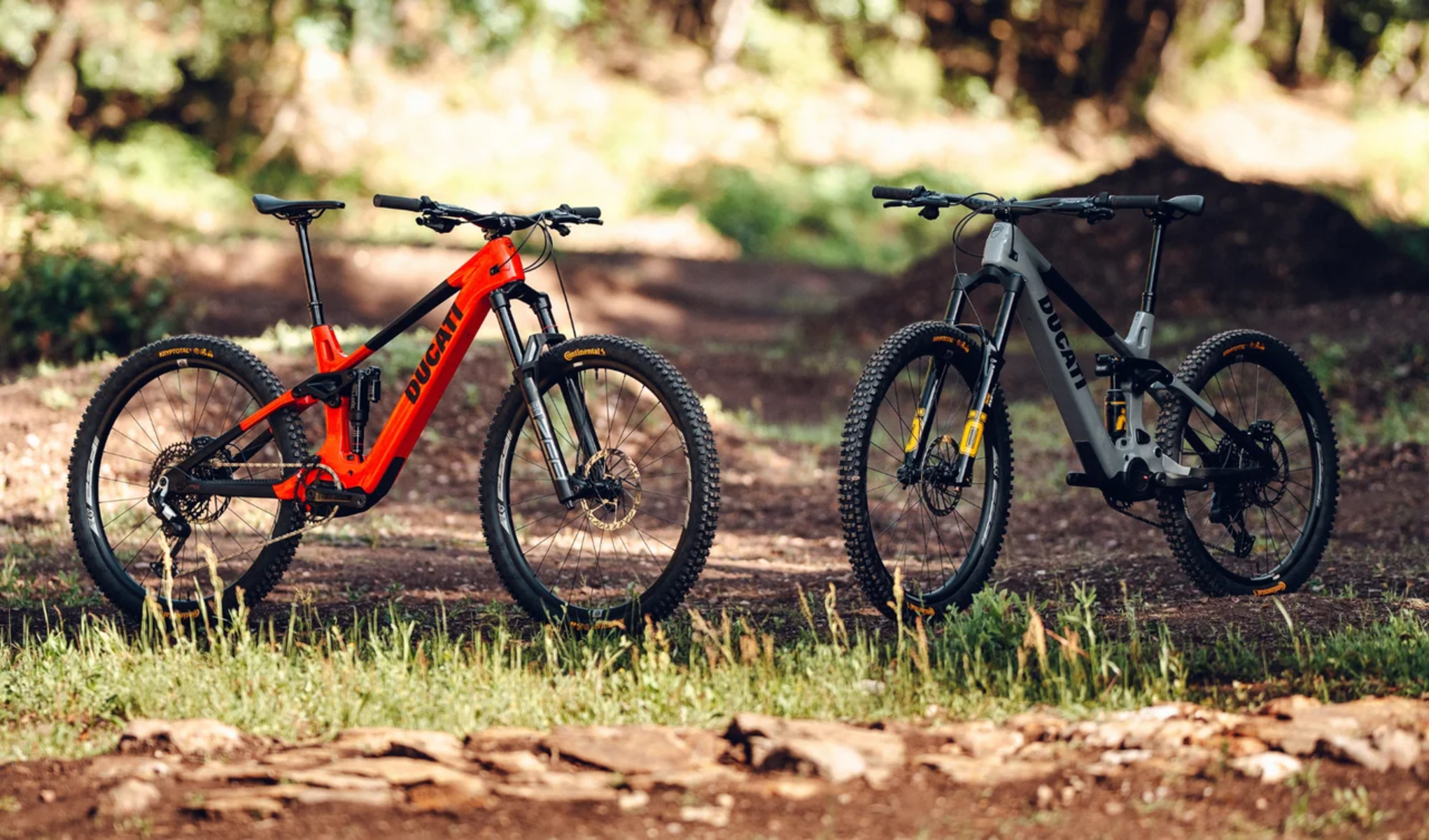 Estas nuevas bicicletas eléctricas heredan el carismático diseño de las motos de la marca