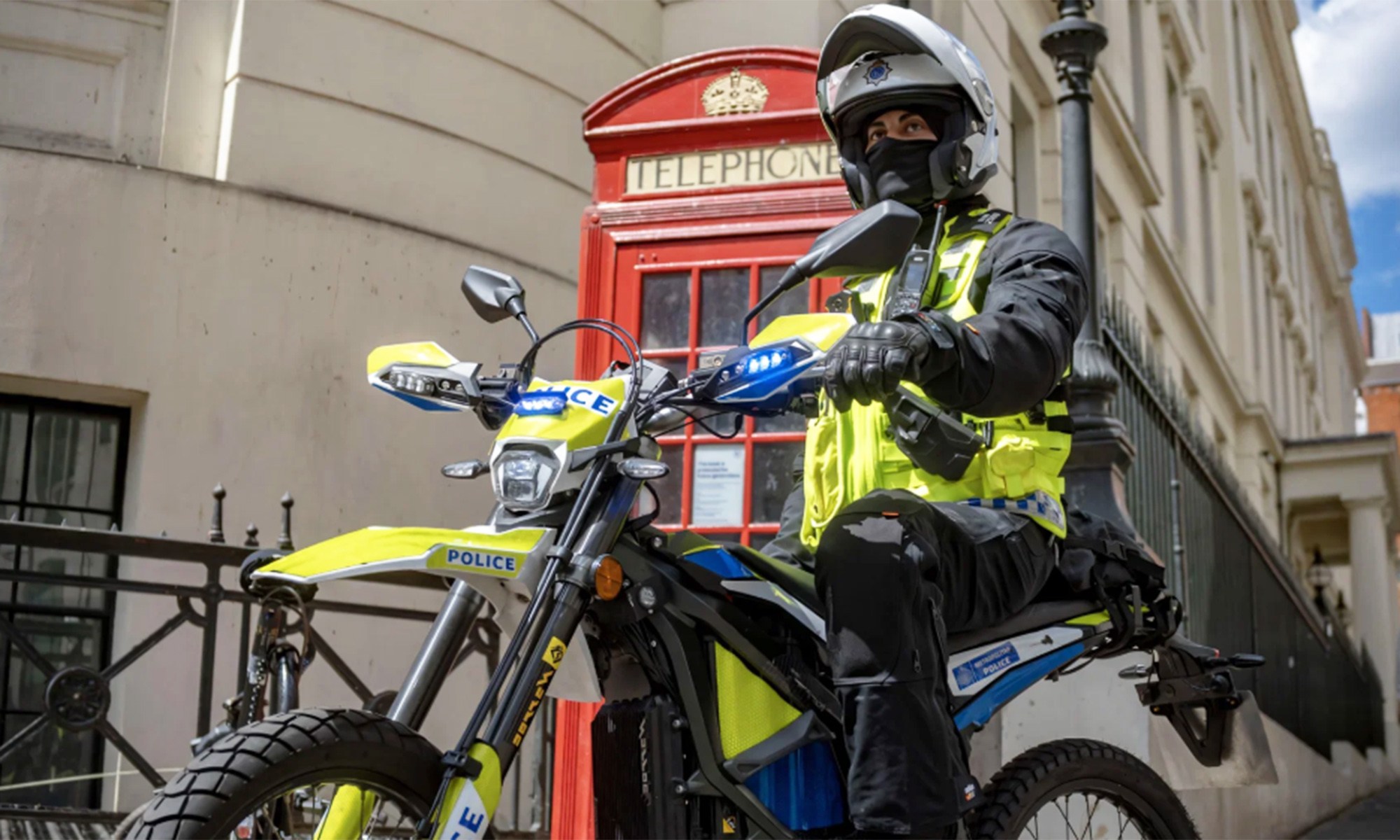 policia londres motos electricas sur ron perseguir ladrones mismas motos