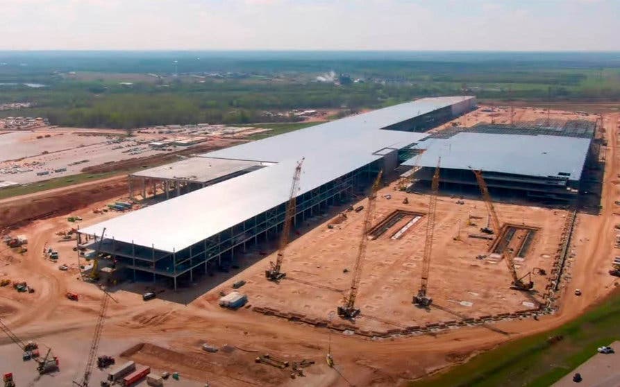  La construcción de la Gigafactoría de Austin en Texas avanza tras un año de trabajo. 