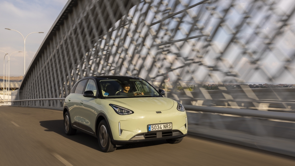 Geely E2 ¿Peligro BYD Dolphin Surf Desde 13.090 € hasta 497 km probamos mayor rival Geely E2 (4)
