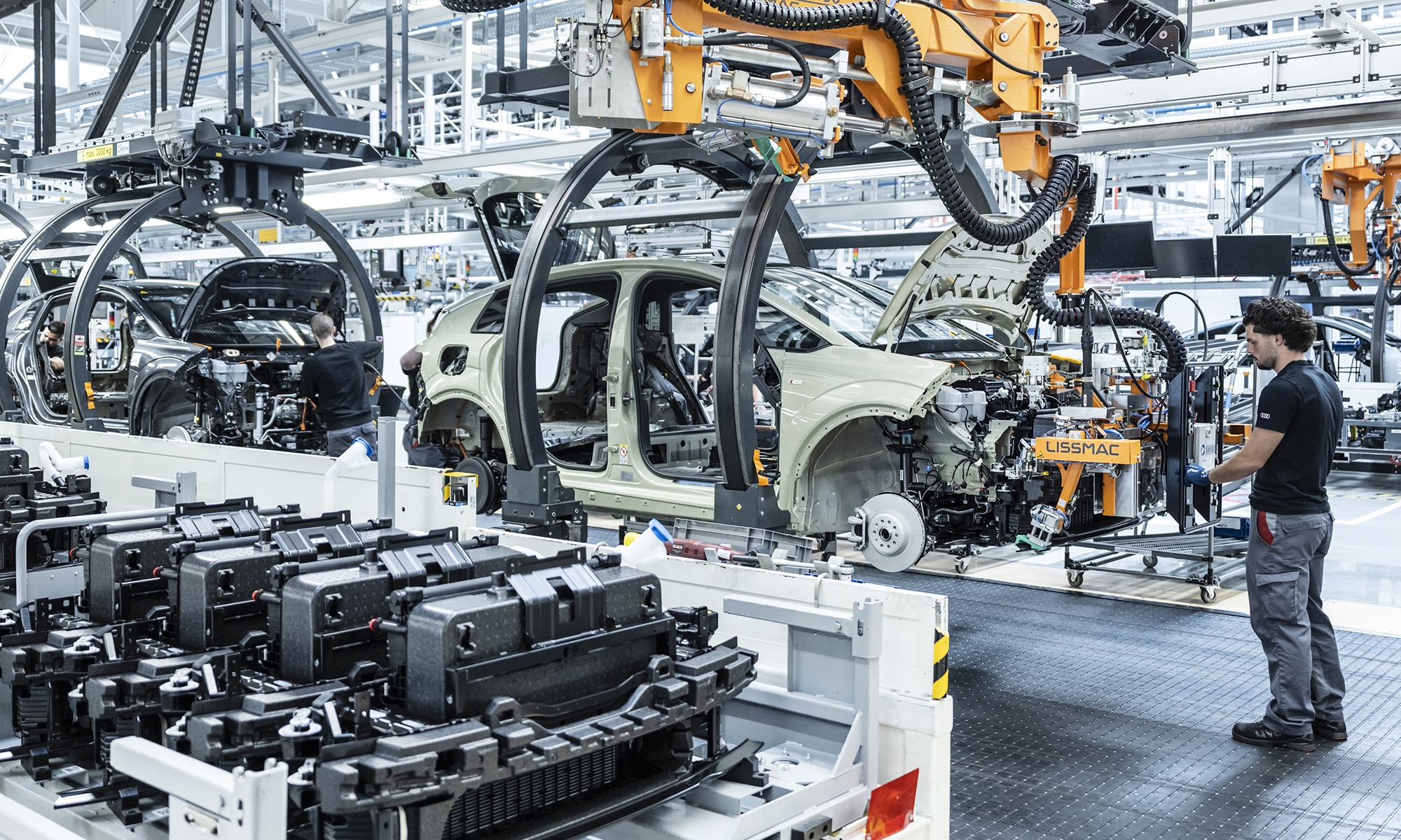 Audi da el pistoletazo de salida a la producción del nuevo A2 e-tron.