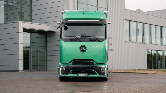 Mercedes eActros Lowliner