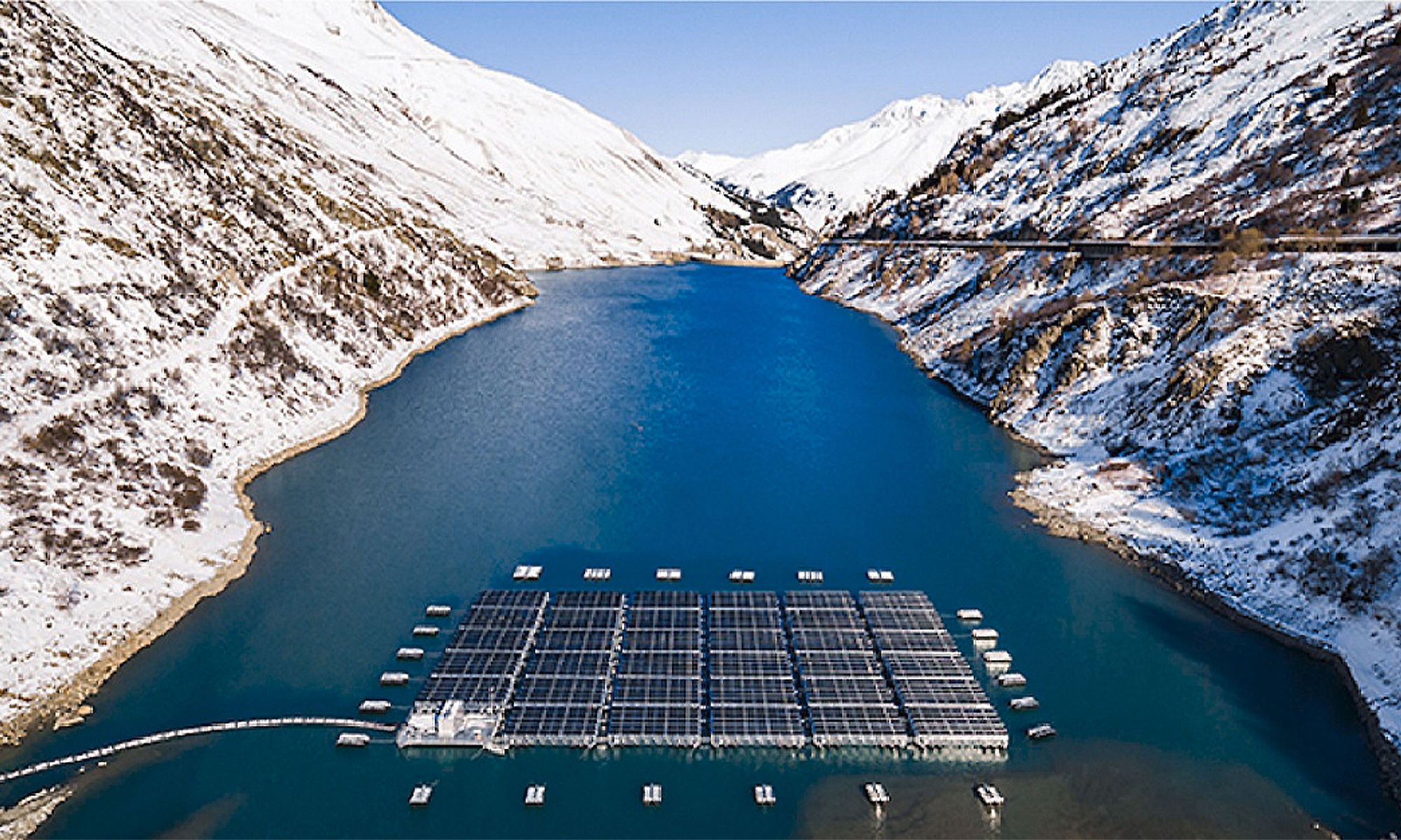 planta solar fotovoltaica flotante panes bifaciales suiza 1