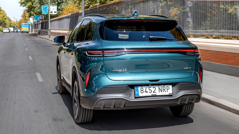 Lepas L8 1.040 km por 33.990 € y financiación gratis probamos el nuevo SUV híbrido que reta a BYD y MG (33) Lepas L8 1.040 km por 33.990 € y financiación gratis probamos el nuevo SUV híbrido que reta a BYD y MG (33)