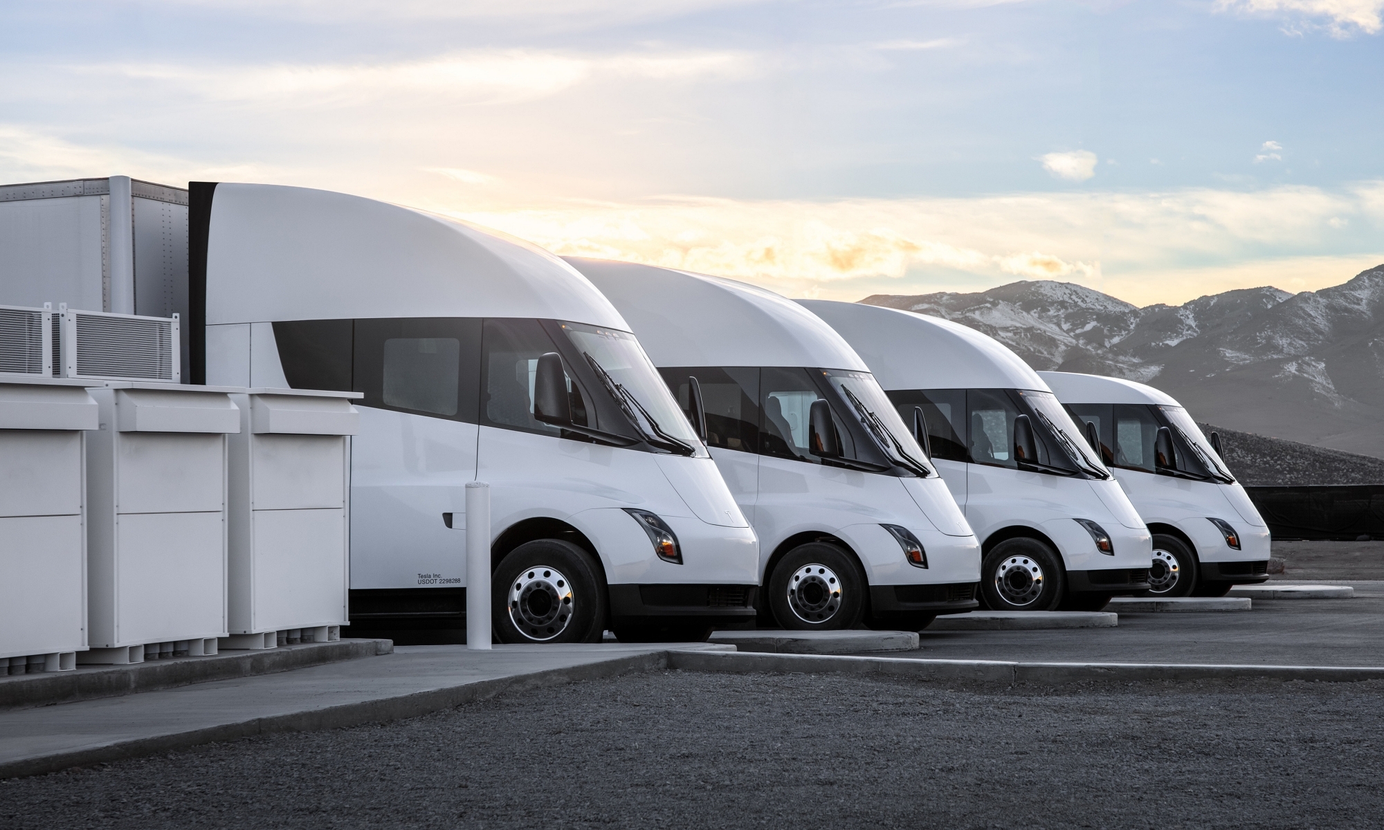Con un solo pedido, Tesla duplica el número de sus camiones eléctricos.