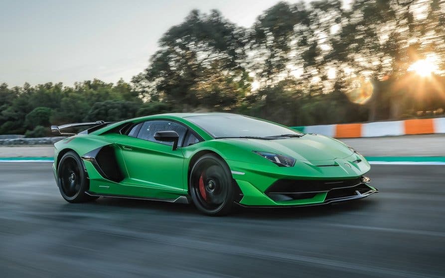  Lamborghini anuncia un plan histórico y su primer coche eléctrico antes de 2030 