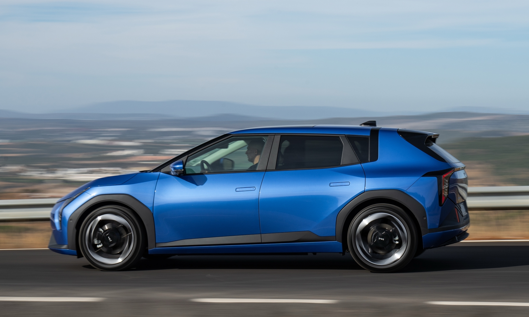El KIA EV4 toma el relevo del Model 3 como el coche eléctrico más eficiente de Europa.