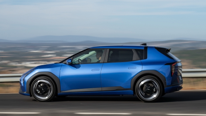 El KIA EV4 toma el relevo del Model 3 como el coche eléctrico más eficiente de Europa. El KIA EV4 toma el relevo del Model 3 como el coche eléctrico más eficiente de Europa.