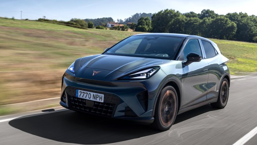 CUPRA Raval endurance 446 km desde 25.490 € y fabricado en España con 210 CV, probamos el CUPRA Raval que merece la pena comprar (6) CUPRA Raval endurance 446 km desde 25.490 € y fabricado en España con 210 CV, probamos el CUPRA Raval que merece la pena comprar (6)