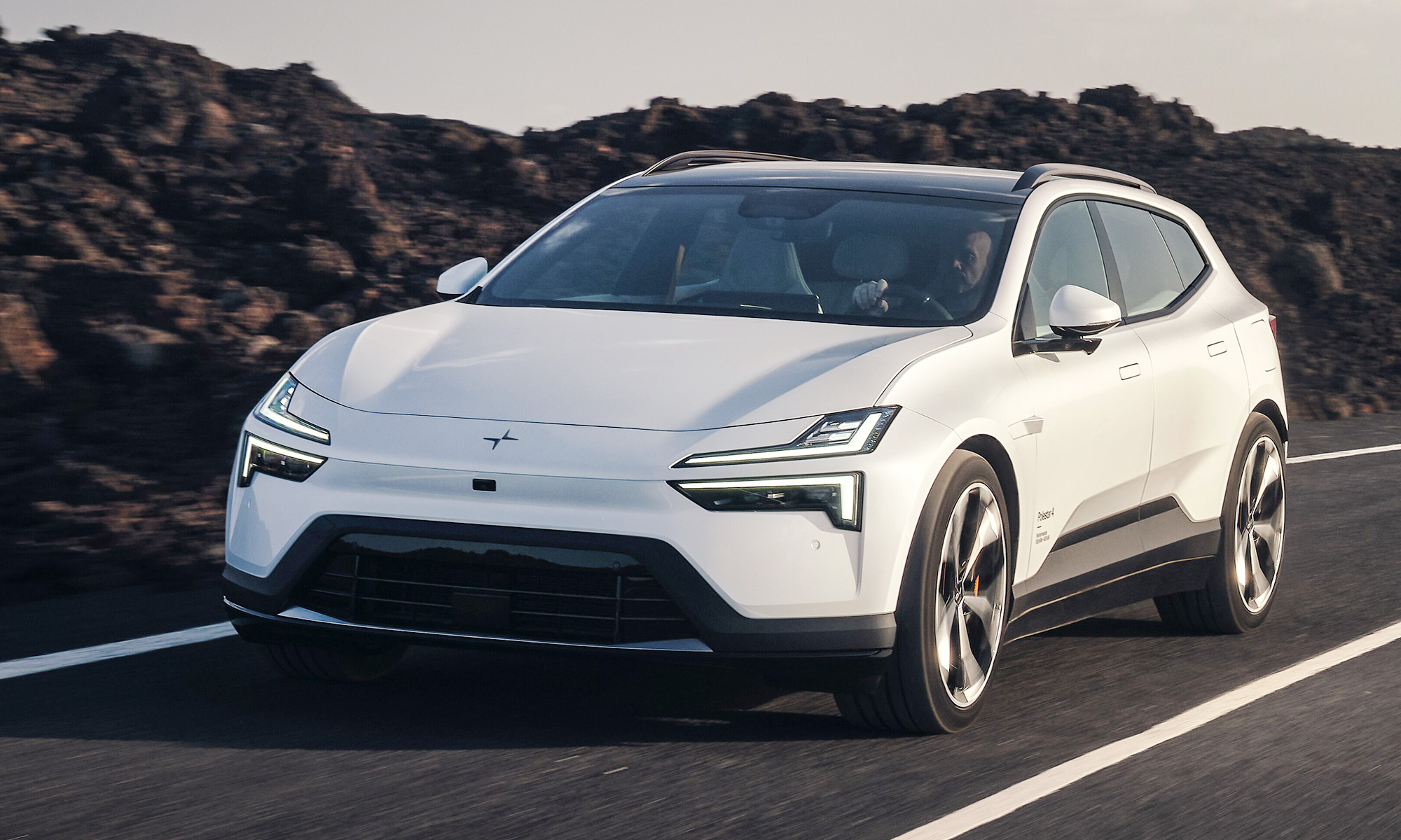 Polestar ha hecho una división dentro de la gama 4, ahora hay opción coupé y SUV.