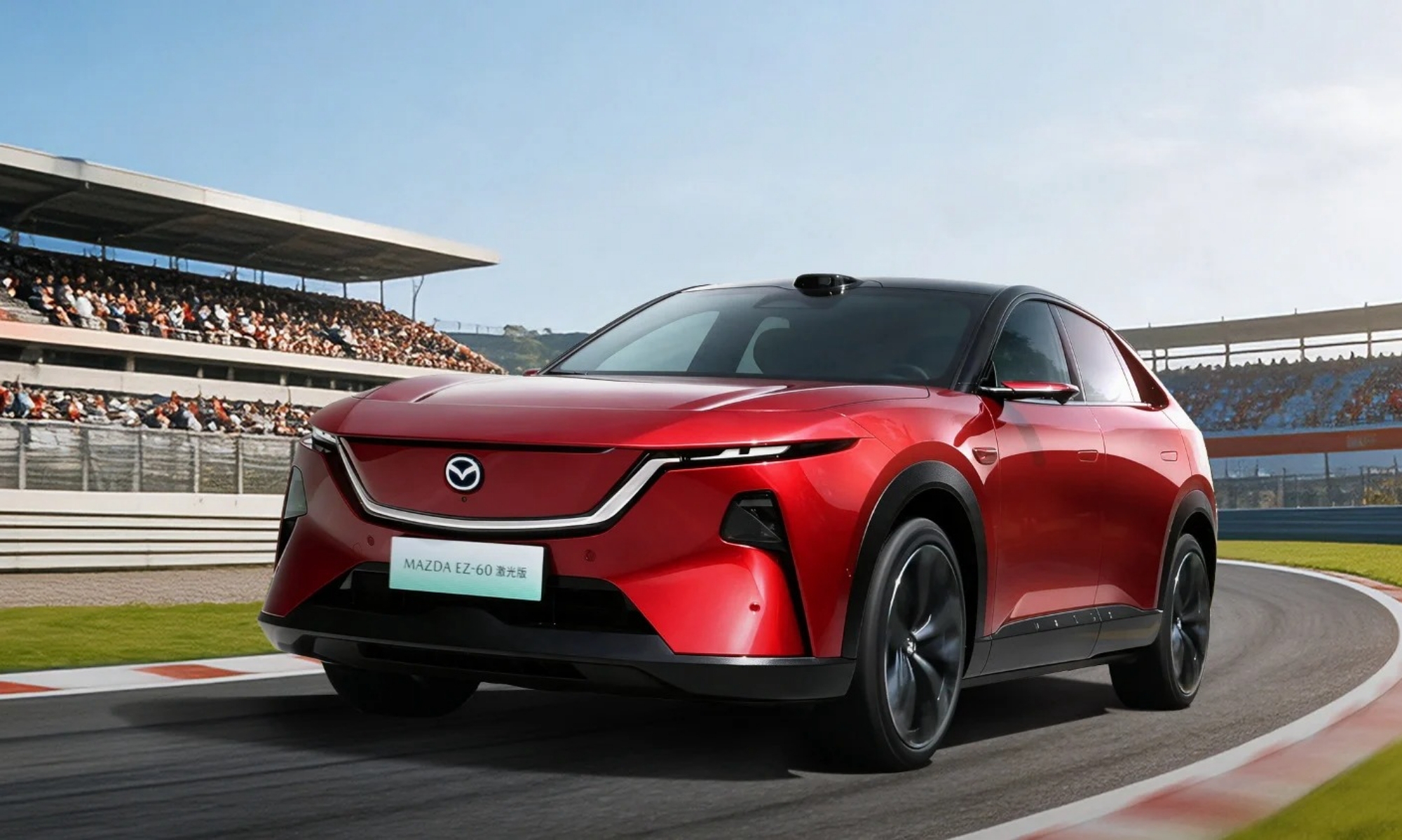 La imagen del CX-6e no cambia, aunque sí recibe alguna que otra mejora.