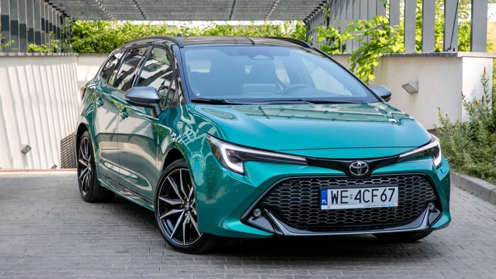 toyota corolla hev gr sport touring sports 5 toyota corolla hev gr sport touring sports 5