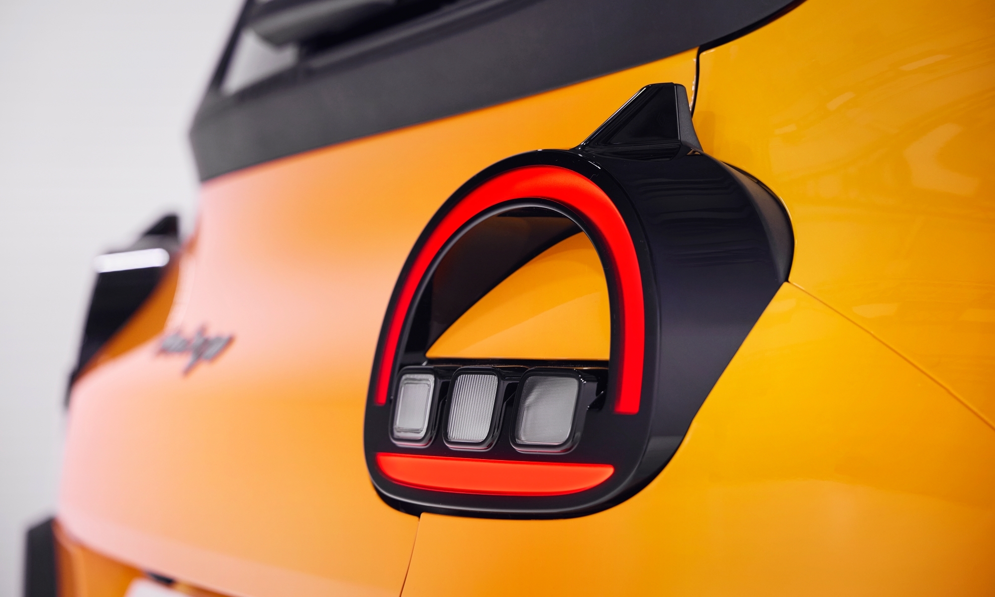 El Twingo arrasa en ventas en Francia y amenaza la posición de su hermano mayor.