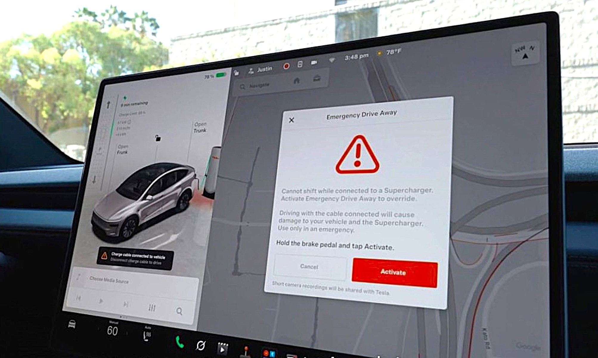 Tesla ya advierte a los conductores de que la última medida que han implantado sólo deberá usarse "en caso de emergencia".