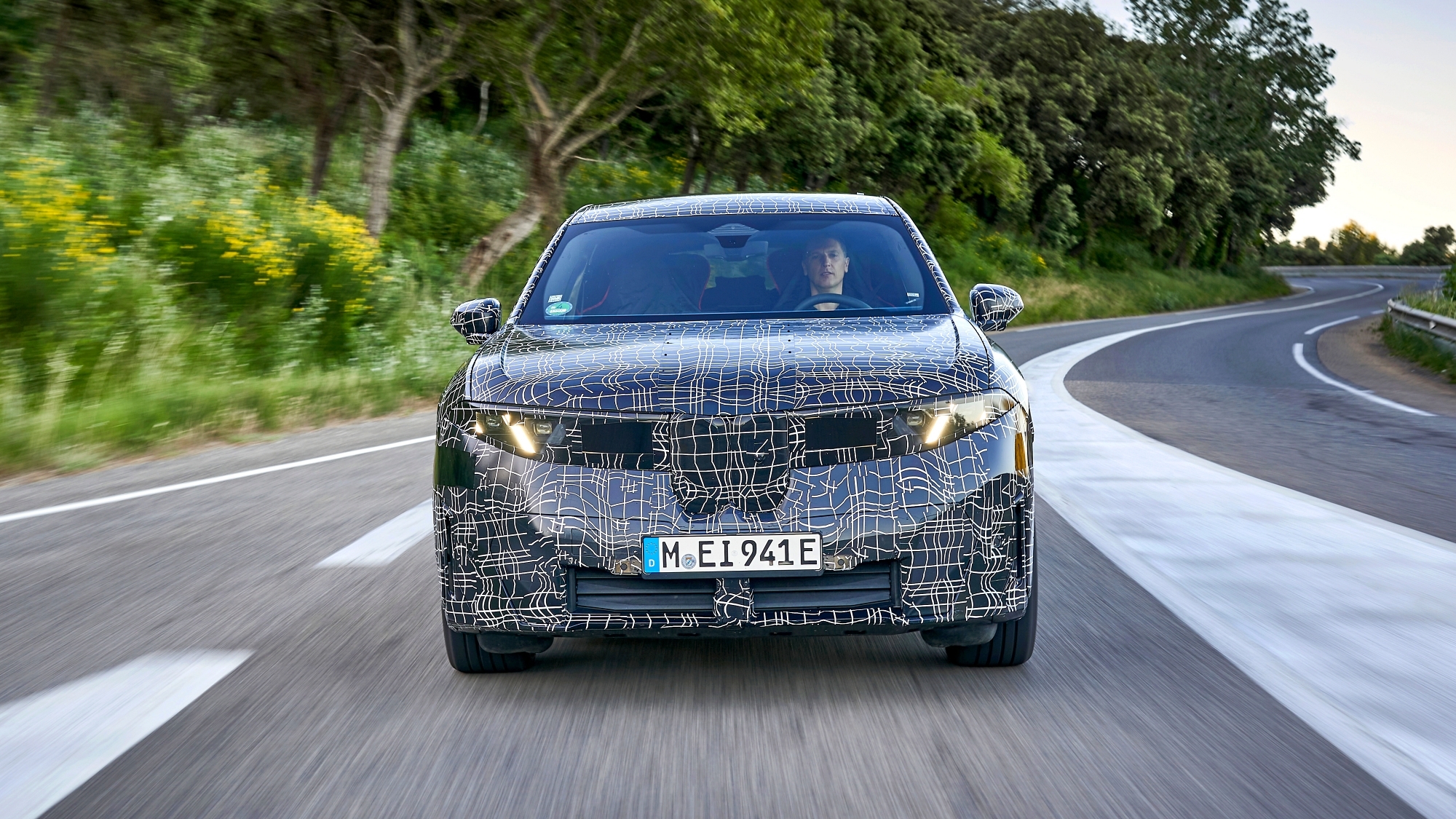 BMW está pisando fuerte con su nueva oleada de coches eléctricos.