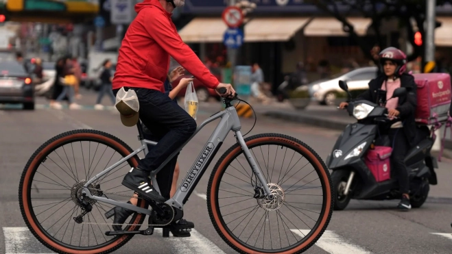 Esta es la nueva bicicleta eléctrica con ruedas de 32''