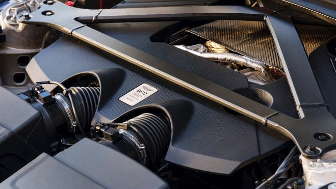 motor aston martin motor aston martin