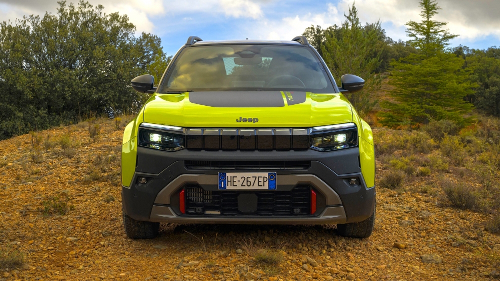Jeep Avenger 4xe Overland 5,3 L100 km bestia 4x4 disfrazada de SUV híbrido probamos el nuevo Jeep Avenger 4xe Overland (8)