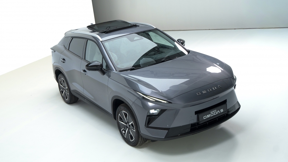 OMODA 5 30.000 ventas y 1.000 km de autonomía OMODA renueva su SUV híbrido superventas en España (3)