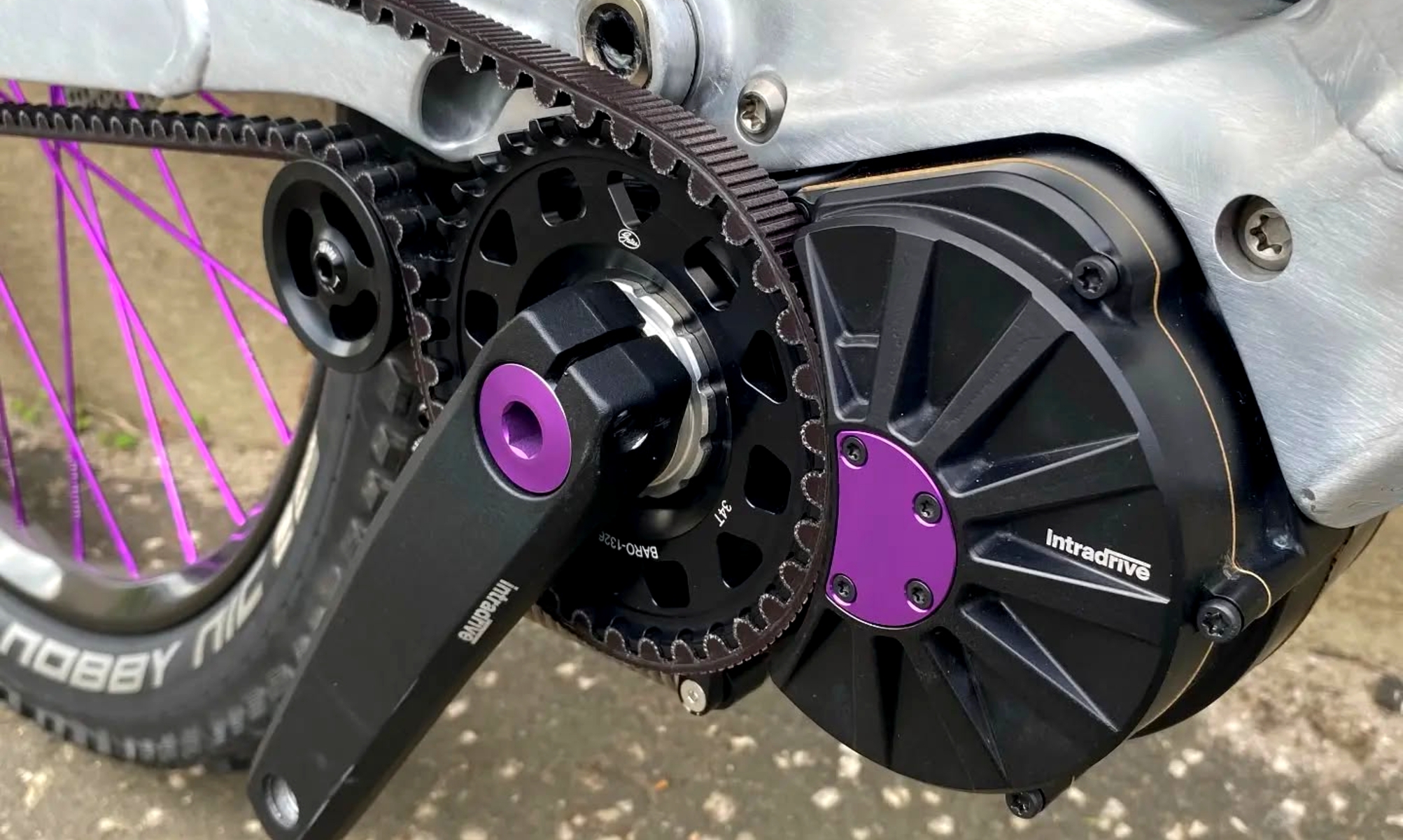 Este motor, a pesar de incorporar un cambio, es muy compacto