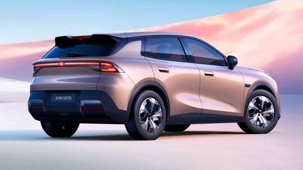 Changan Nevo Q05 Changan vs BYD la marca revelación en España lanza un SUV eléctrico barato de 450 km y 540 L que desafía al Atto 3 (4) Changan Nevo Q05 Changan vs BYD la marca revelación en España lanza un SUV eléctrico barato de 450 km y 540 L que desafía al Atto 3 (4)