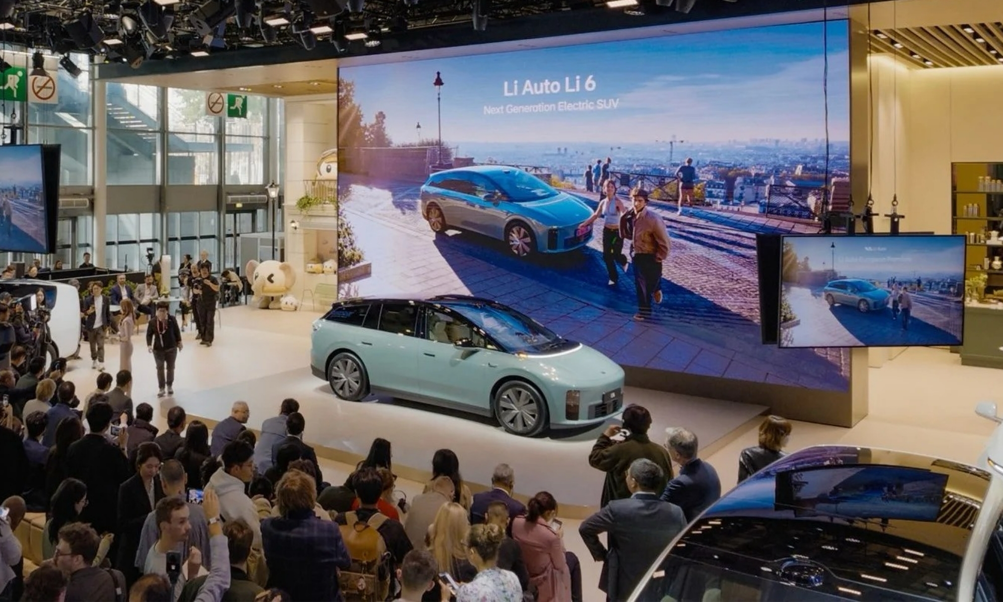 Li Auto ha acudido al Salón de París con el i6 como su primer coche europeo.