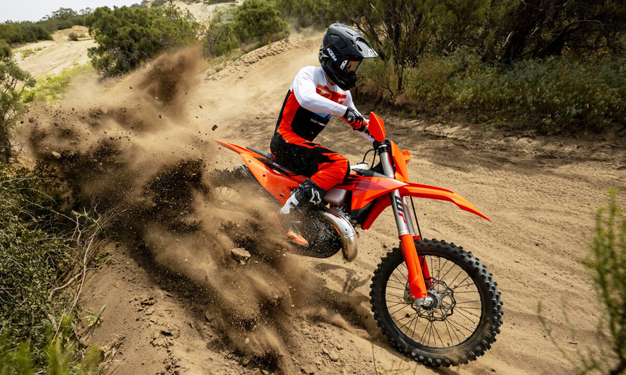 ktm desmiente rumores fin produccion motos europa austria traslado india 3